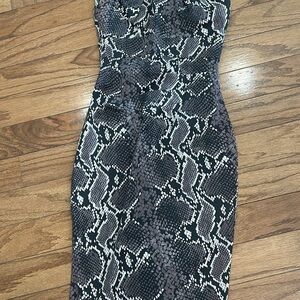 Karen Millen Elegant Snake Print Dress size 2